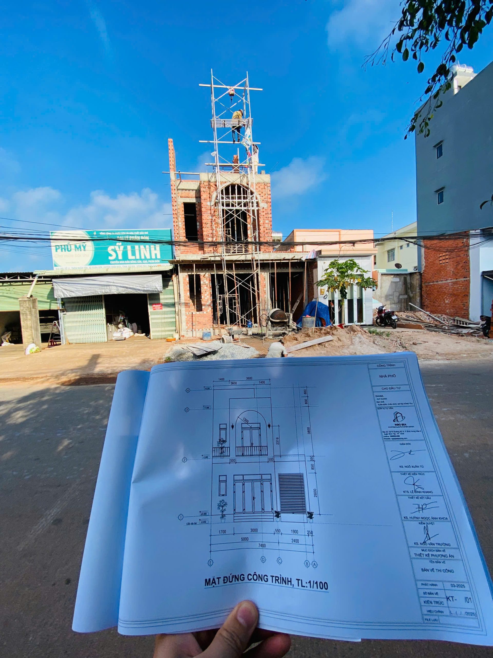xây nhà 2 tầng