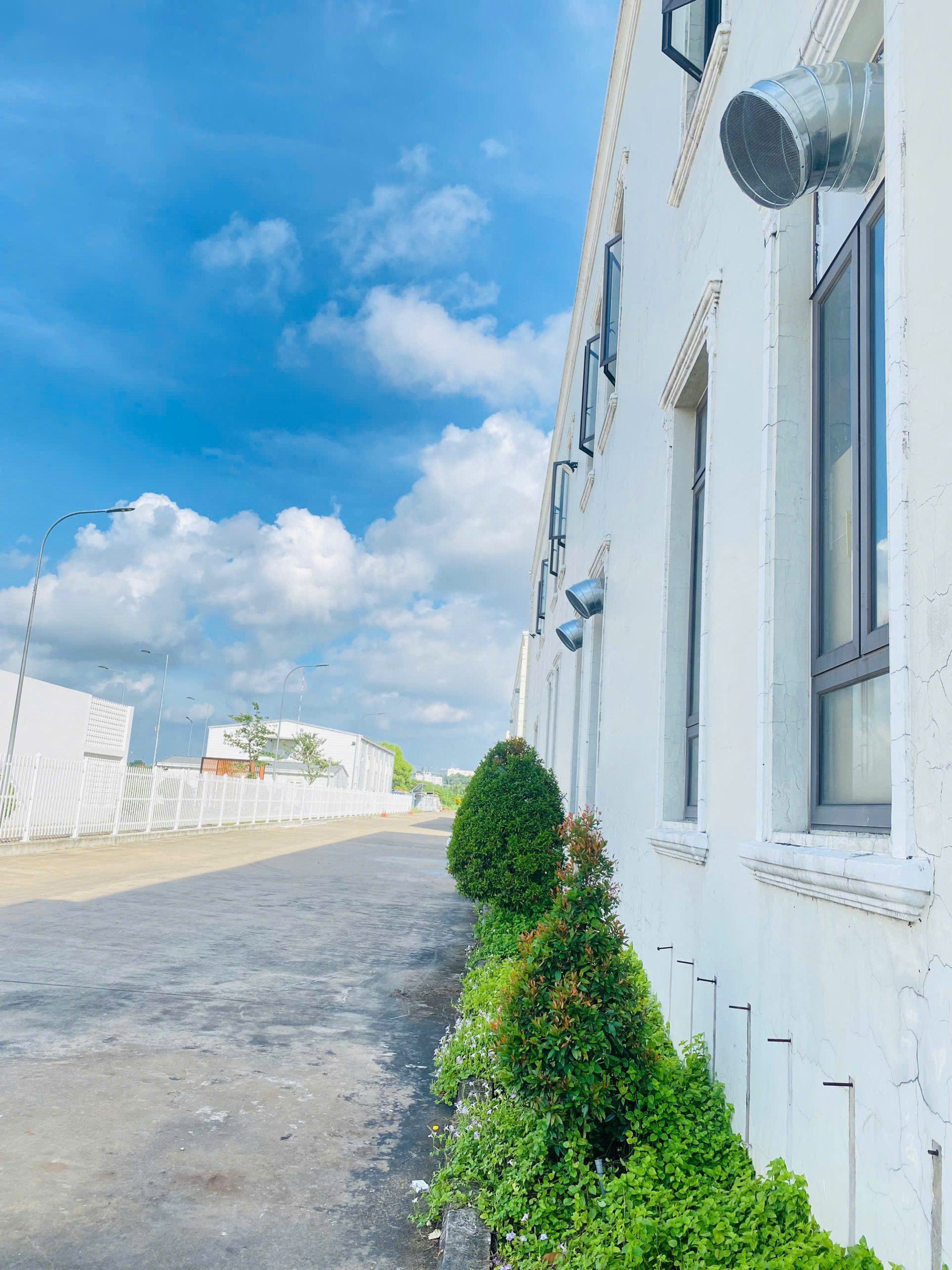 quạt thông gió nhà xưởng