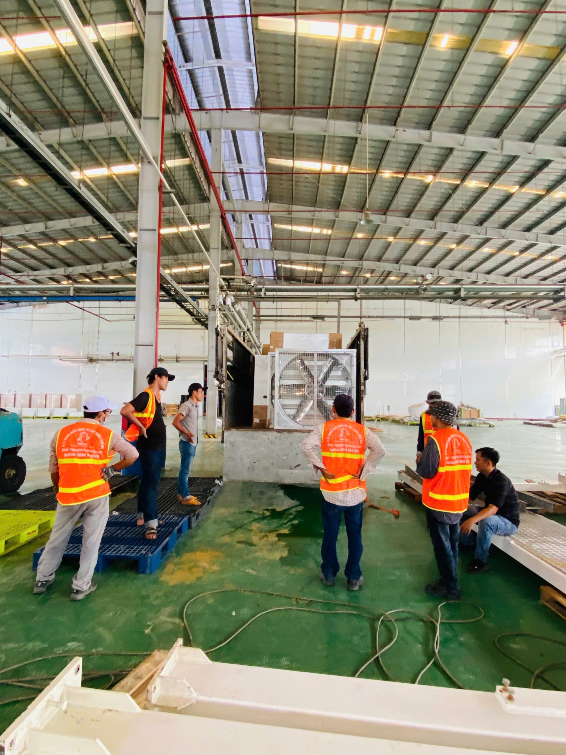 lắp đặt quạt thông gió nhà xưởng
