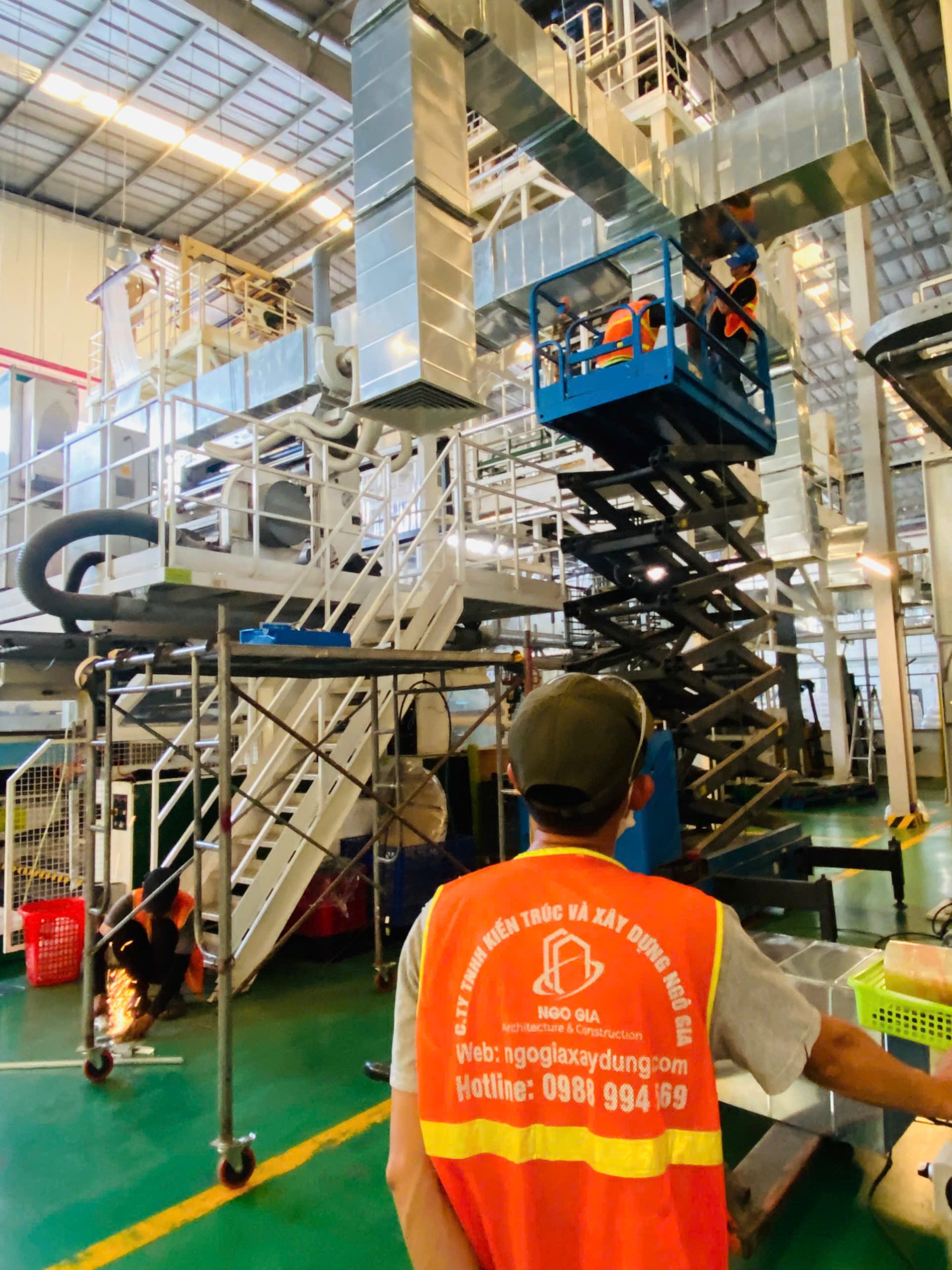 thi công máy làm mát nhà xưởng