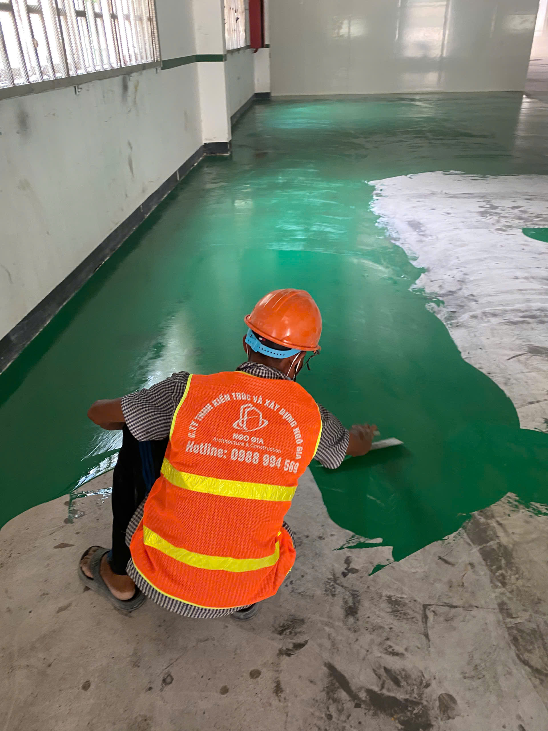 sơn epoxy hệ tự san phẳng