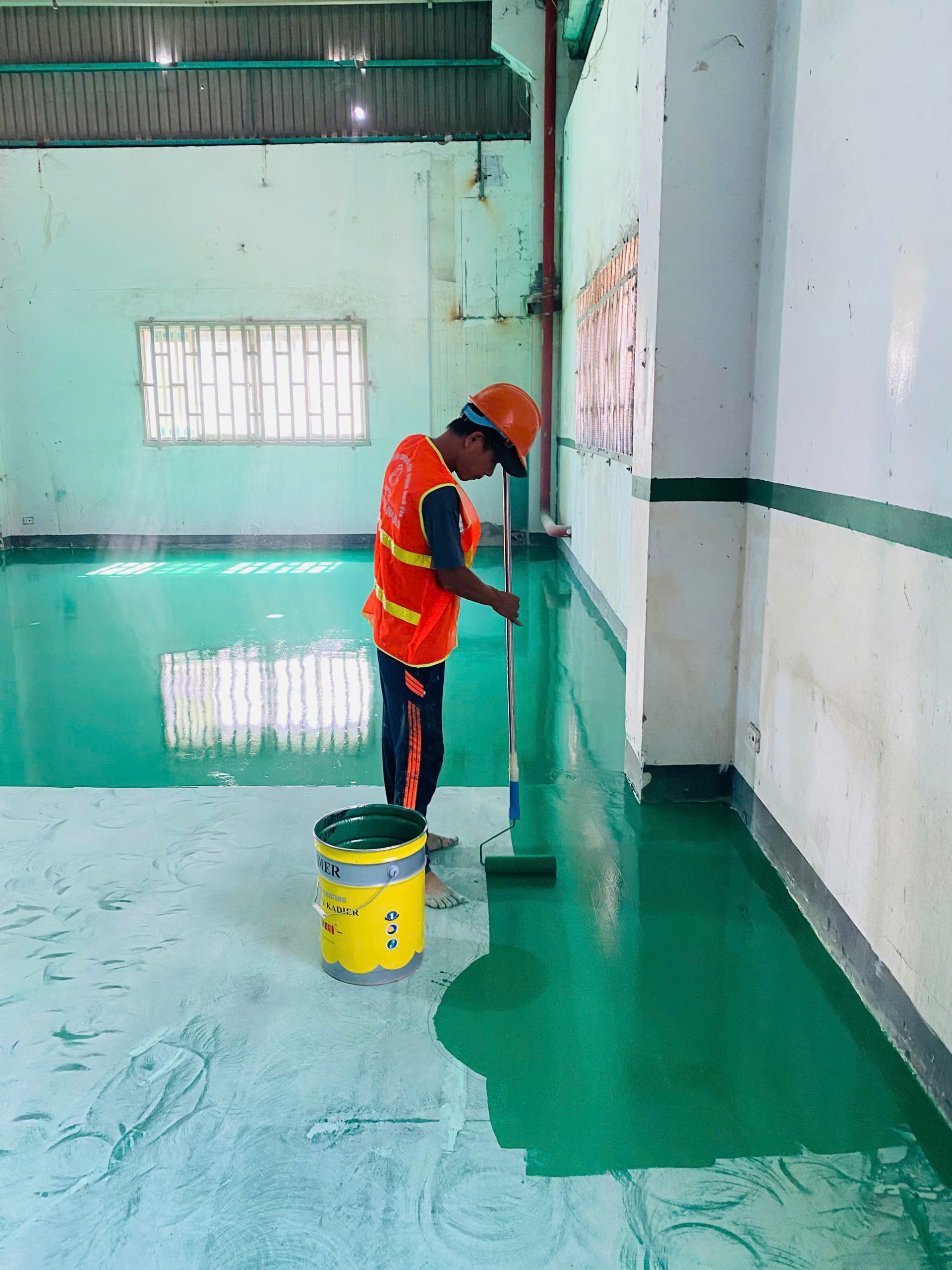 sơn epoxy hệ lăn