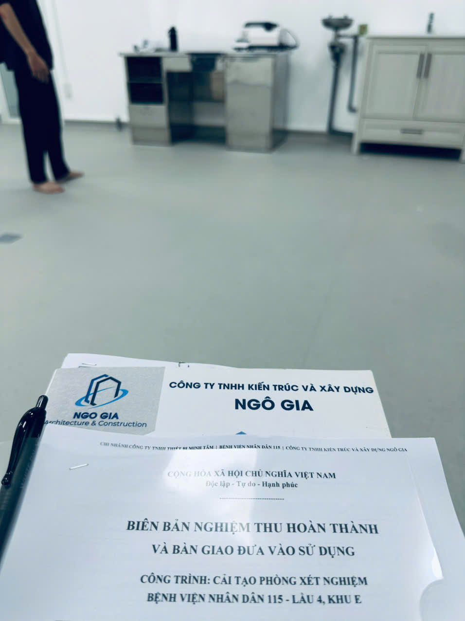 thi công sàn bệnh viện